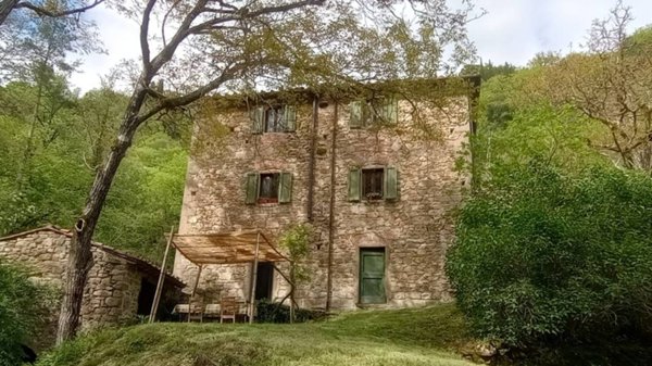 casa indipendente in vendita a Pontassieve in zona Montebonello