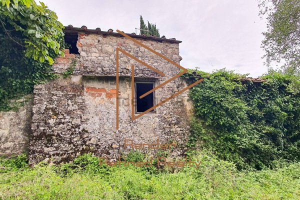 casa indipendente in vendita a Pontassieve