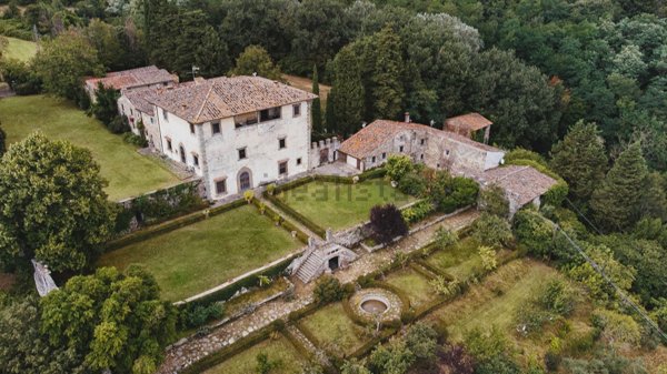 casa indipendente in vendita a Pontassieve
