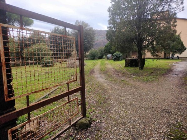casa indipendente in vendita a Pontassieve