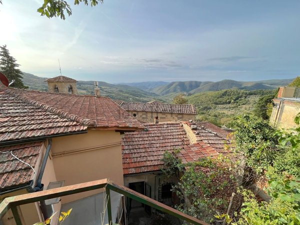 casa indipendente in vendita a Pontassieve in zona Santa Brigida
