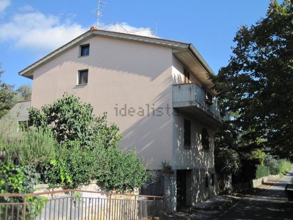 casa indipendente in vendita a Pontassieve