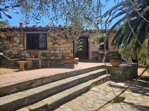 casa indipendente in vendita a Pontassieve
