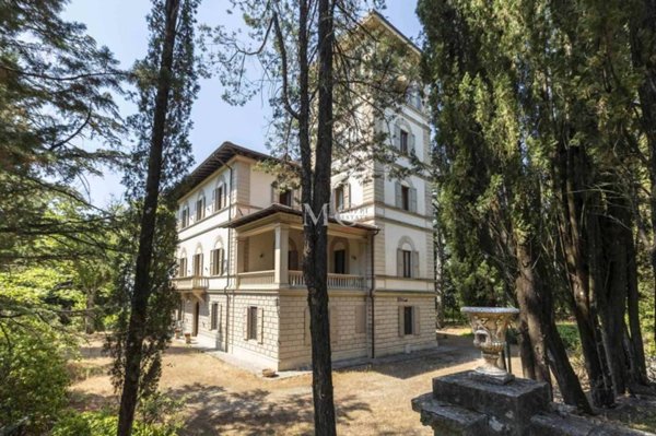 casa indipendente in vendita a Pontassieve