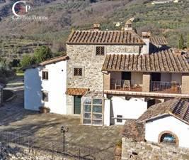 appartamento in vendita a Pontassieve in zona Acone