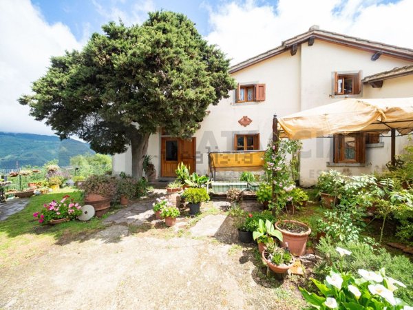 casa indipendente in vendita a Pontassieve in zona Doccia