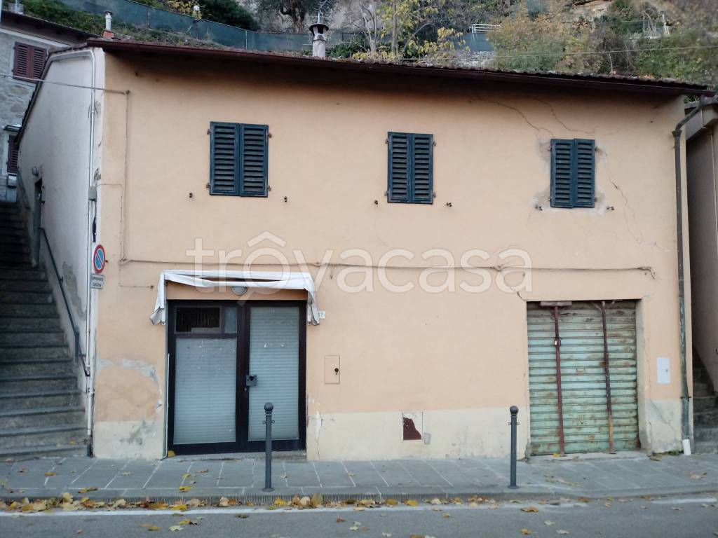 casa indipendente in vendita a Pontassieve in zona Santa Brigida