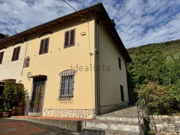 casa indipendente in vendita a Pontassieve