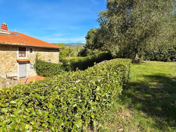 casa indipendente in vendita a Pontassieve