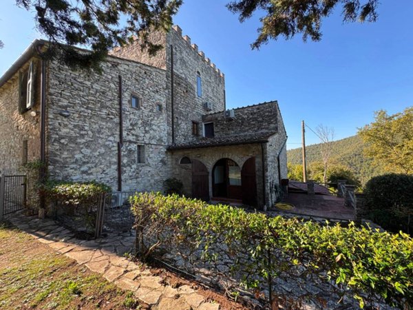 casa indipendente in vendita a Pontassieve