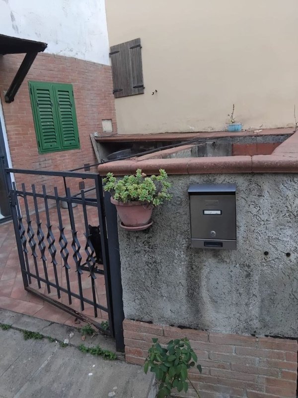 casa indipendente in vendita a Pontassieve in zona Acone