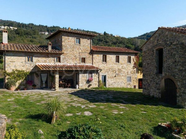 casa indipendente in vendita a Pontassieve