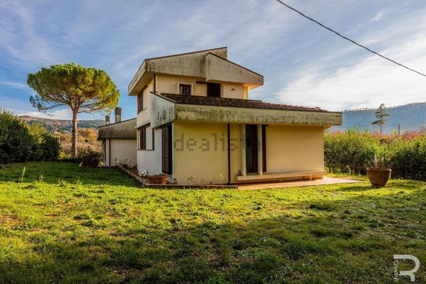 casa indipendente in vendita a Pontassieve