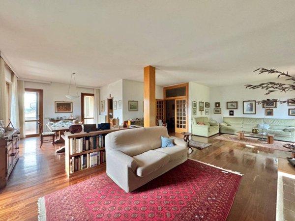 casa indipendente in vendita a Pontassieve