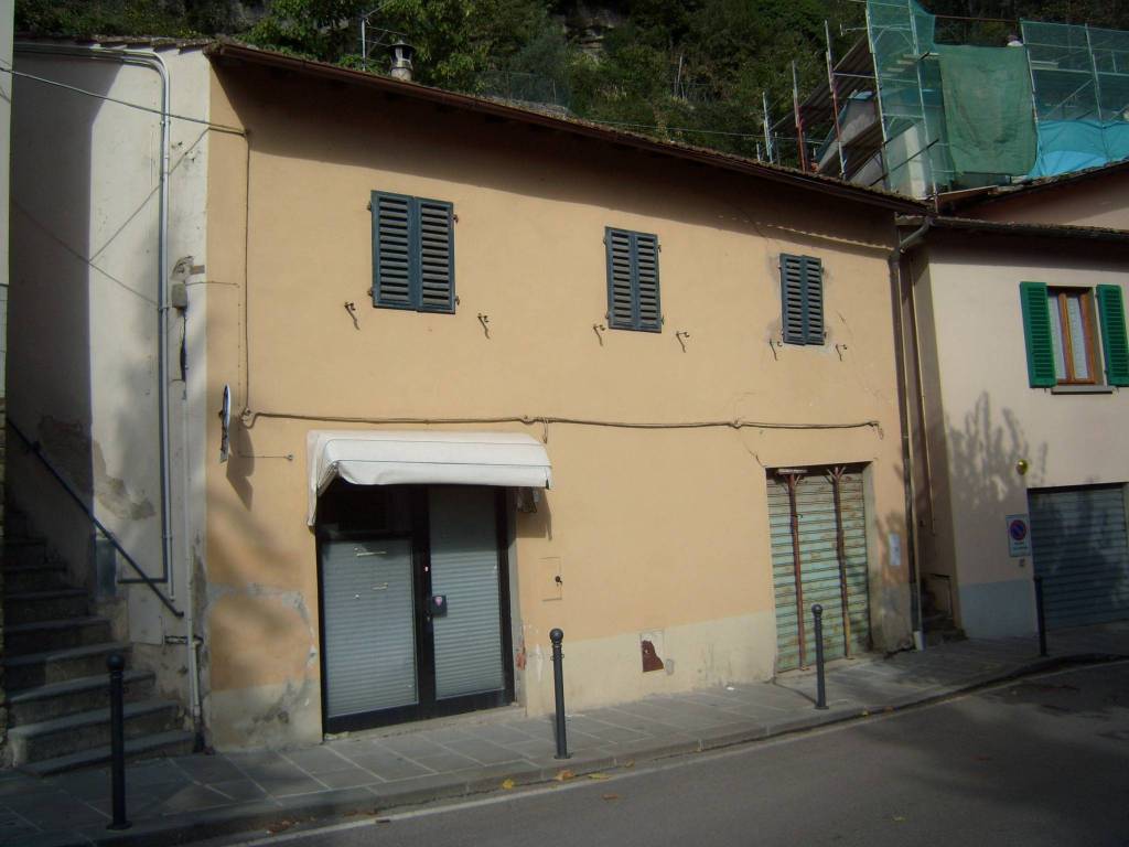 appartamento in vendita a Pontassieve in zona Santa Brigida