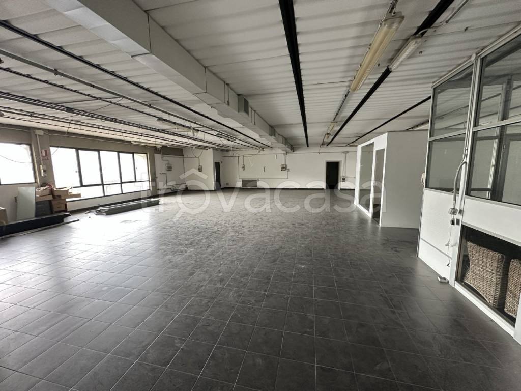 negozio in vendita a Pontassieve