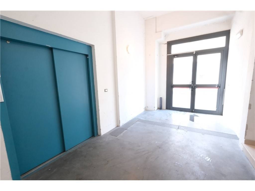 locale commerciale in vendita a Pontassieve