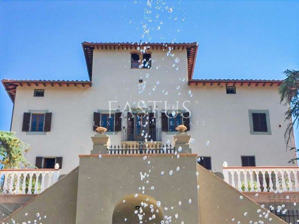 casa indipendente in vendita a Pontassieve