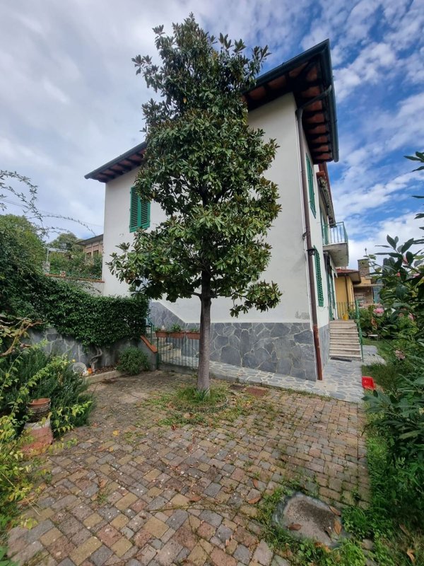 casa indipendente in vendita a Pontassieve