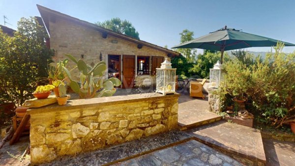 casa indipendente in vendita a Pontassieve in zona Doccia