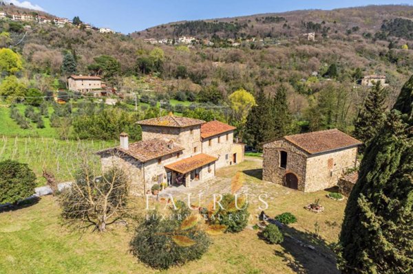 casa indipendente in vendita a Pontassieve in zona Santa Brigida