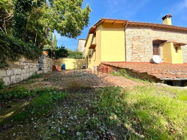 casa semindipendente in vendita a Pontassieve