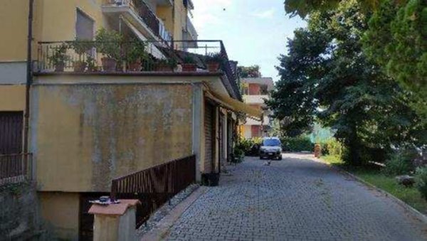 locale di sgombero in vendita a Pontassieve