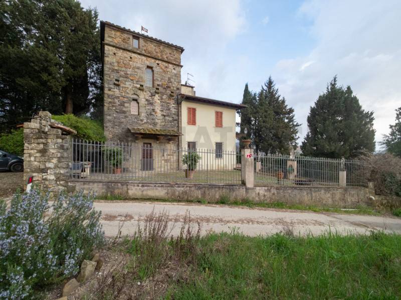 casa indipendente in vendita a Pontassieve