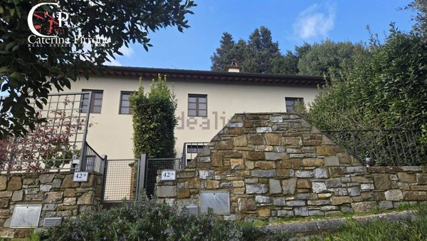 casa indipendente in vendita a Pontassieve