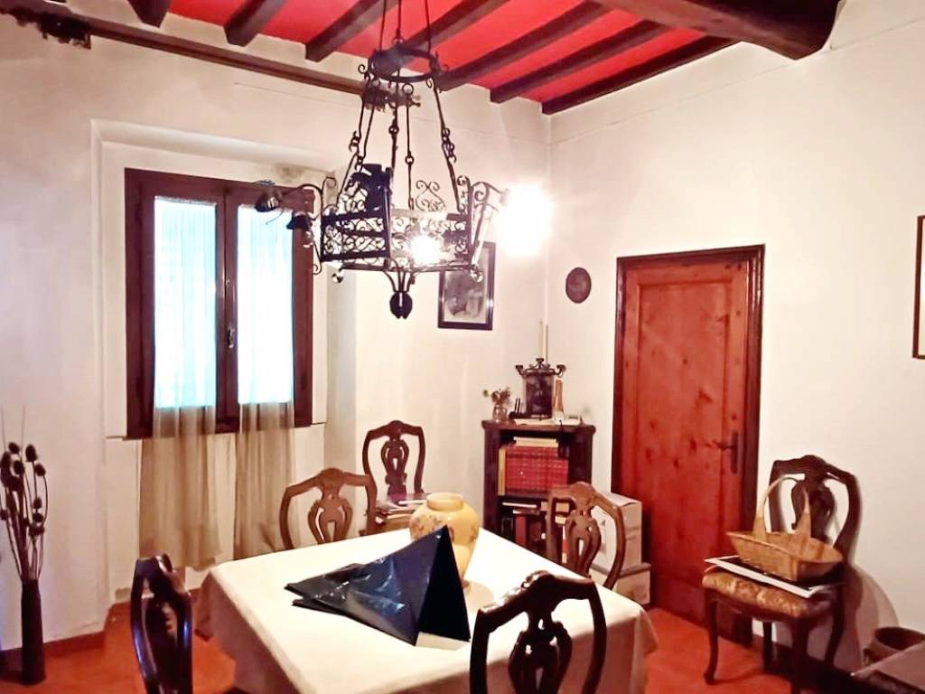 casa indipendente in vendita a Pontassieve in zona Acone