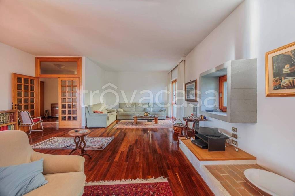 casa indipendente in vendita a Pontassieve in zona Molino del Piano