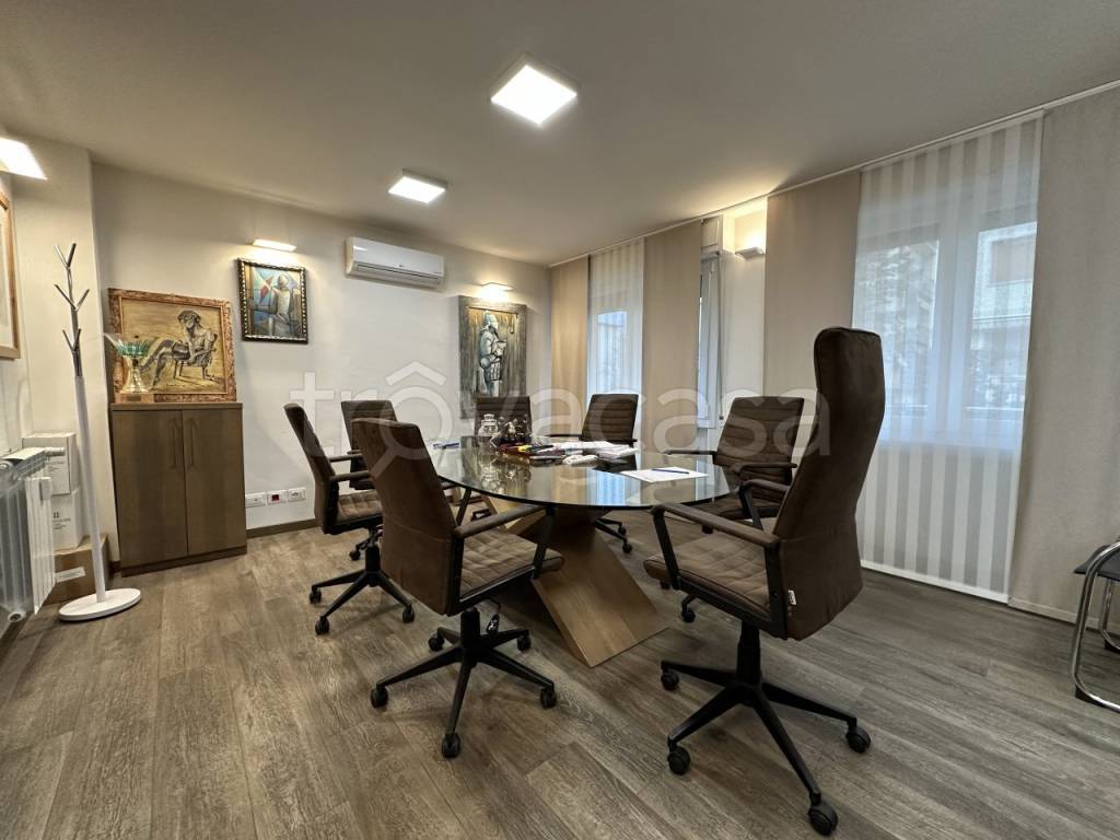 ufficio in vendita a Pontassieve