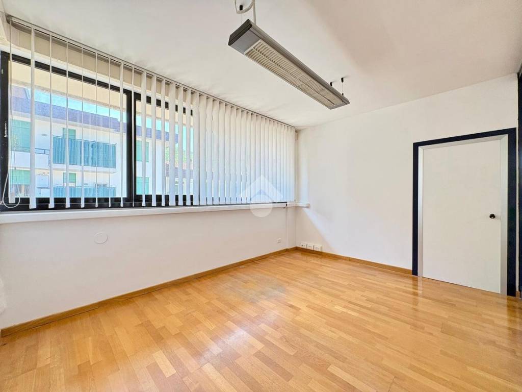 ufficio in vendita a Pontassieve