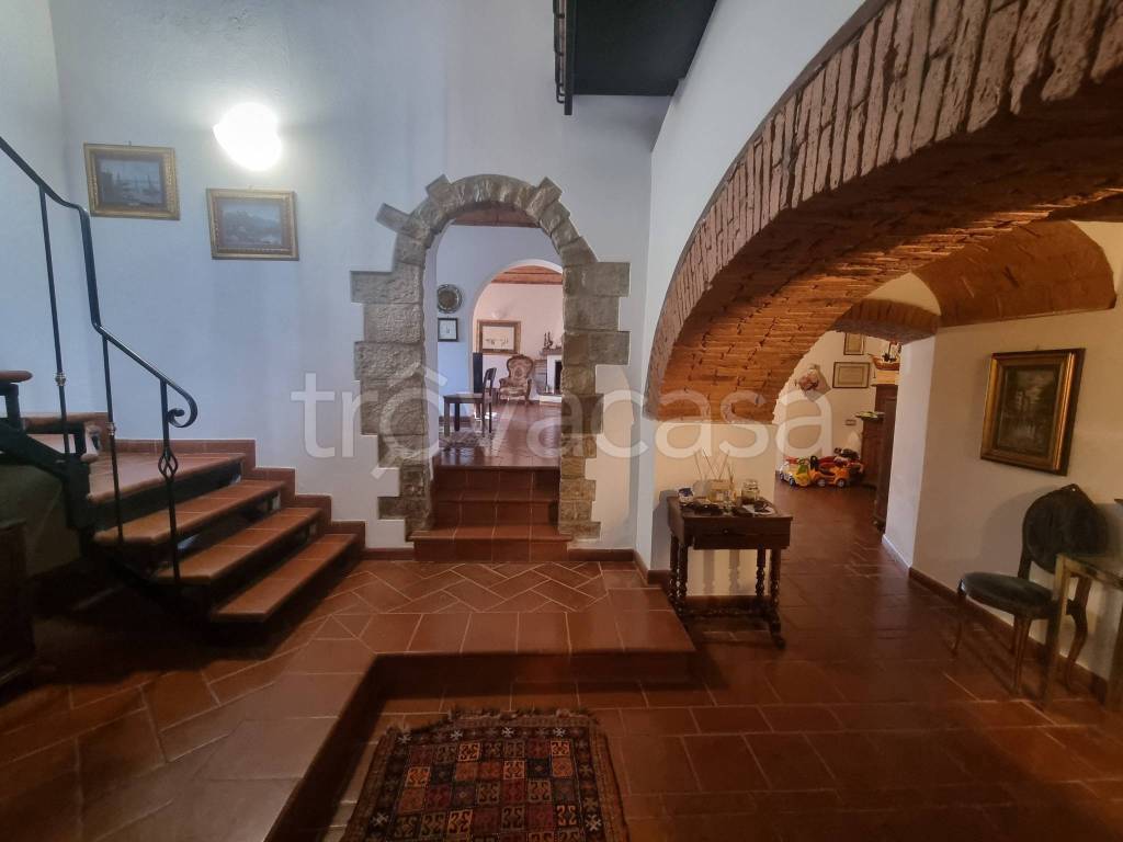 casa indipendente in vendita a Pontassieve