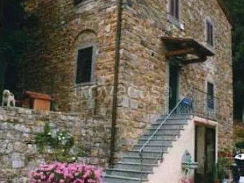 casa indipendente in vendita a Pontassieve