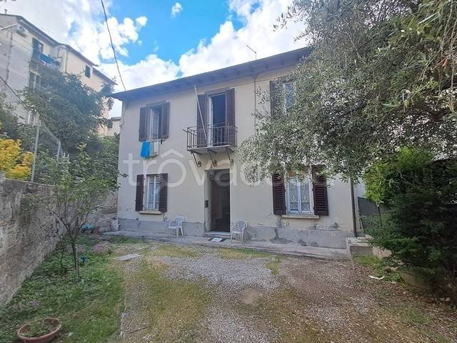 casa indipendente in vendita a Pontassieve