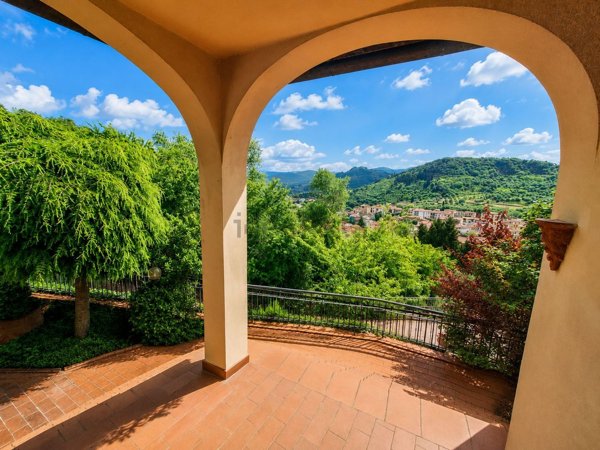 casa indipendente in vendita a Pontassieve