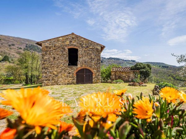 casa indipendente in vendita a Pontassieve in zona Santa Brigida
