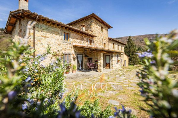 casa indipendente in vendita a Pontassieve in zona Santa Brigida
