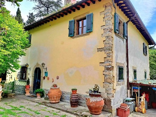 casale in vendita a Pontassieve in zona Santa Brigida