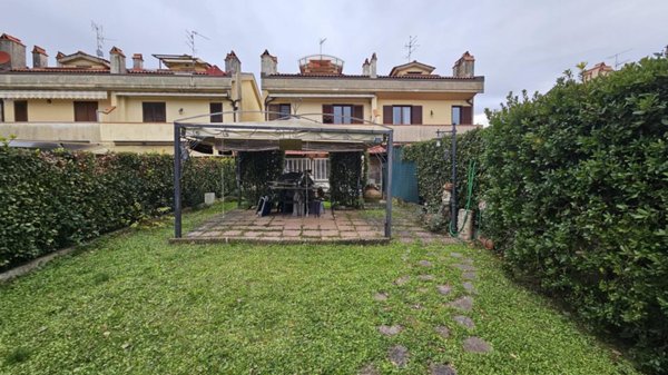 casa indipendente in vendita a Pontassieve