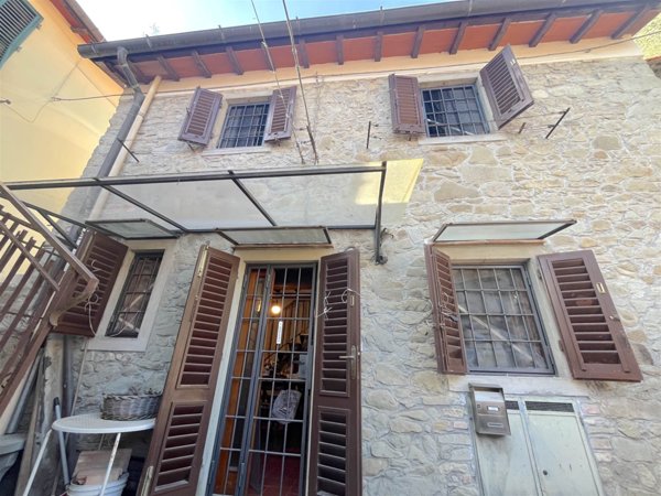 casa indipendente in vendita a Pontassieve in zona Santa Brigida