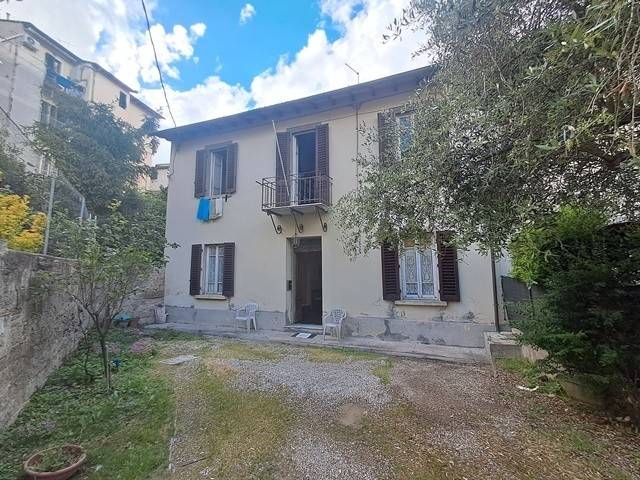 casa indipendente in vendita a Pontassieve
