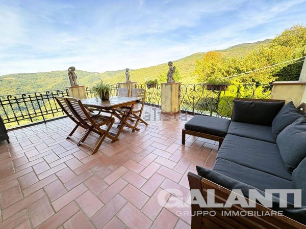 appartamento in vendita a Pontassieve in zona Acone
