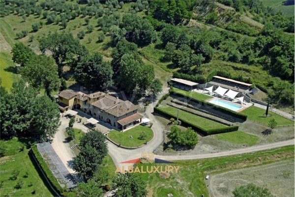 villa in vendita a Reggello