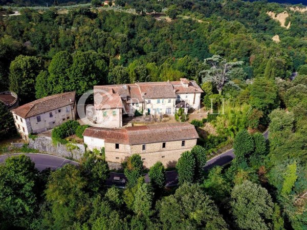 casa indipendente in vendita a Reggello