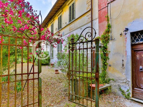 casa indipendente in vendita a Reggello