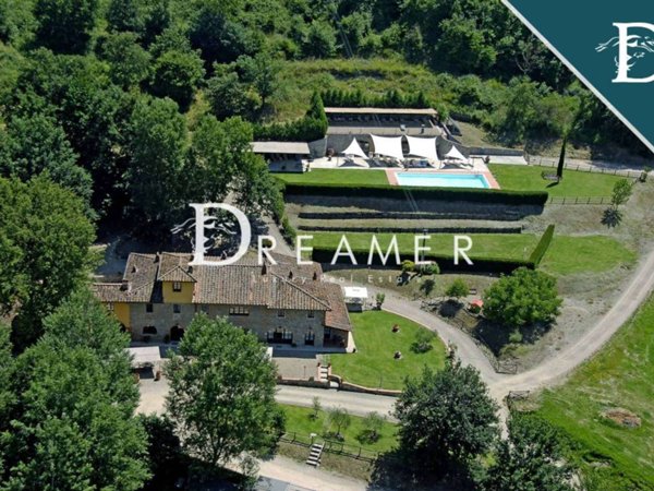 casa indipendente in vendita a Reggello