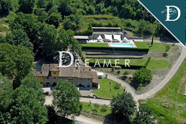 casale in vendita a Reggello