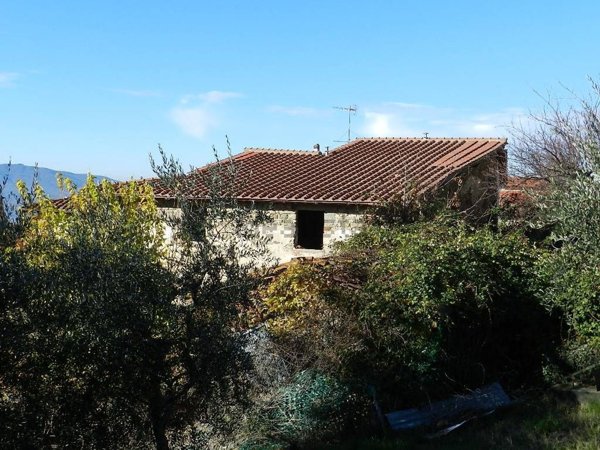 casa indipendente in vendita a Reggello in zona Pietrapiana